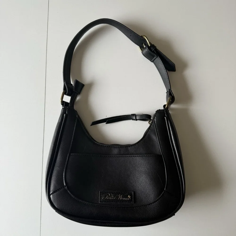 The Pioneer Woman Black Grace Women's Crescent Shoulder Handbag Adjustable Strap